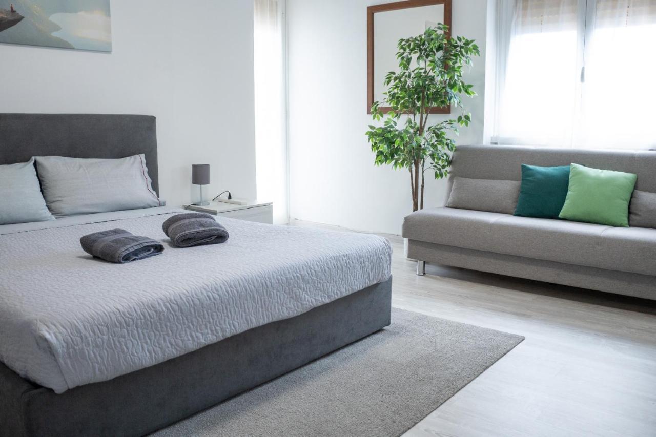 Nonna Pina Guest House Moderno Appartamento Vicino Metro AWifi,Netflix 罗马 外观 照片